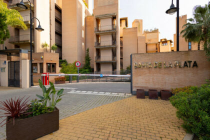 533d947c110d3afe80ab3c25cb802573 - 48