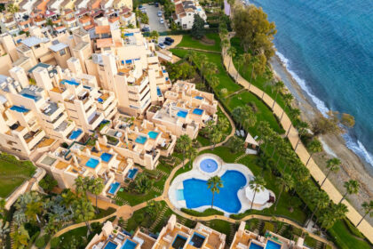 533d947c110d3afe80ab3c25cb802573 - 61