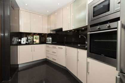 533d947c110d3afe80ab3c25cb802573 - 7