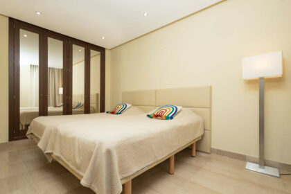 533d947c110d3afe80ab3c25cb802573 - 9