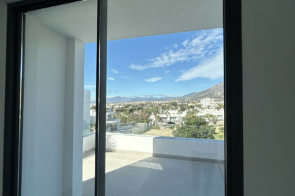 55e3b7499676b63e033dc34236732050 - 14