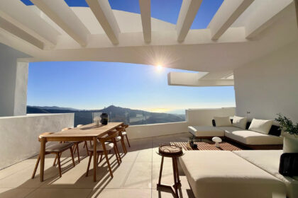 5730b6f114eb64c61662433fff576dbd - 1