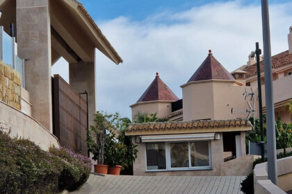 57c993f9b8546de11113444eec495343 - 33