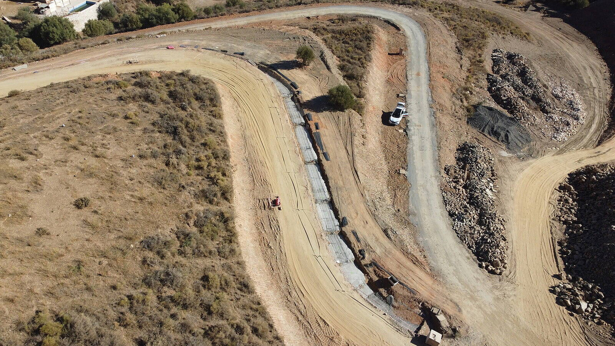 5837abd1f449b05a4d75495bdf8563c6 - 3