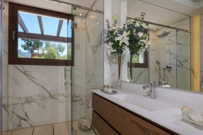 5c84cda16db9e44d58e9f0b452f1bbe0 - 11