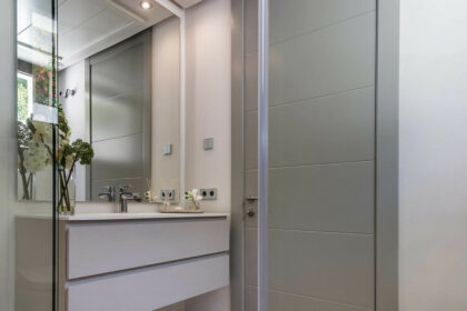 5c84cda16db9e44d58e9f0b452f1bbe0 - 13