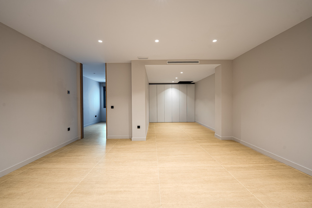 5d2e3bb24f50d0a2b3904bd70ad8c77a - 15