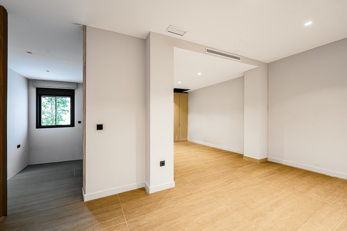 5d2e3bb24f50d0a2b3904bd70ad8c77a - 17