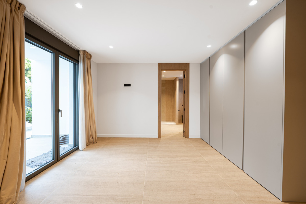 5d2e3bb24f50d0a2b3904bd70ad8c77a - 19