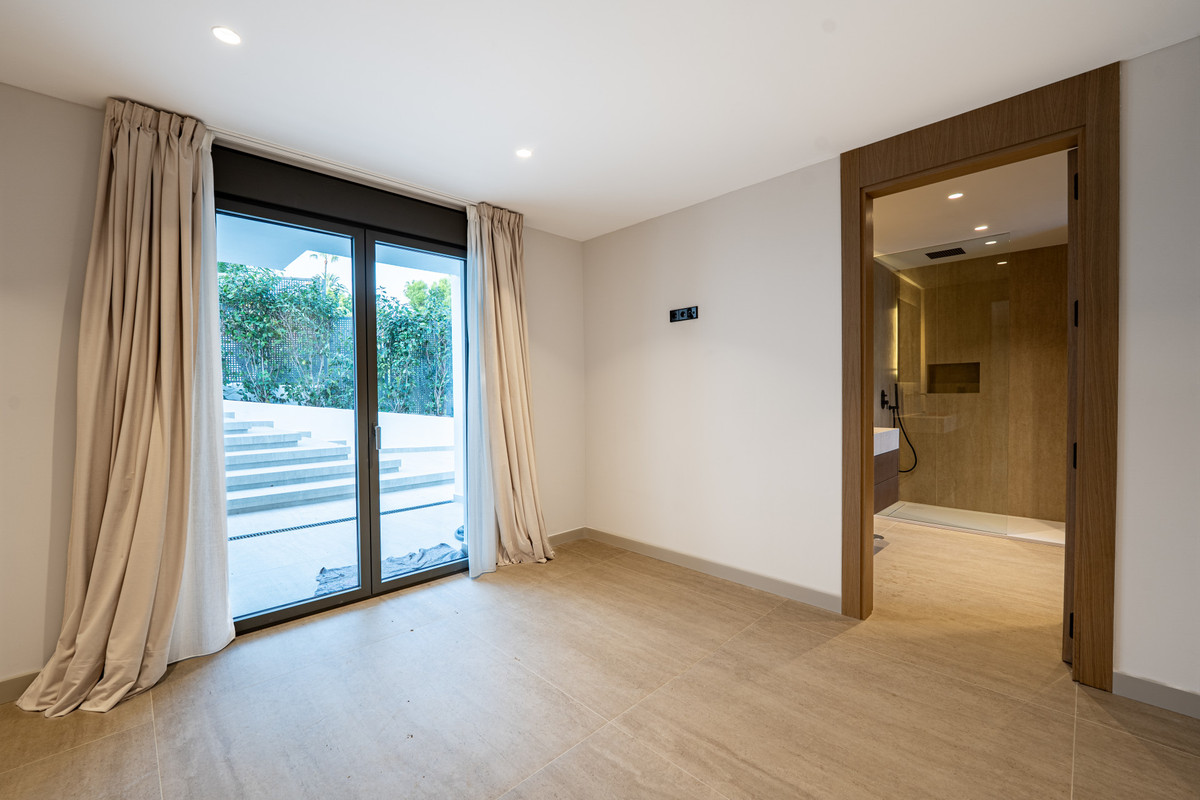 5d2e3bb24f50d0a2b3904bd70ad8c77a - 20