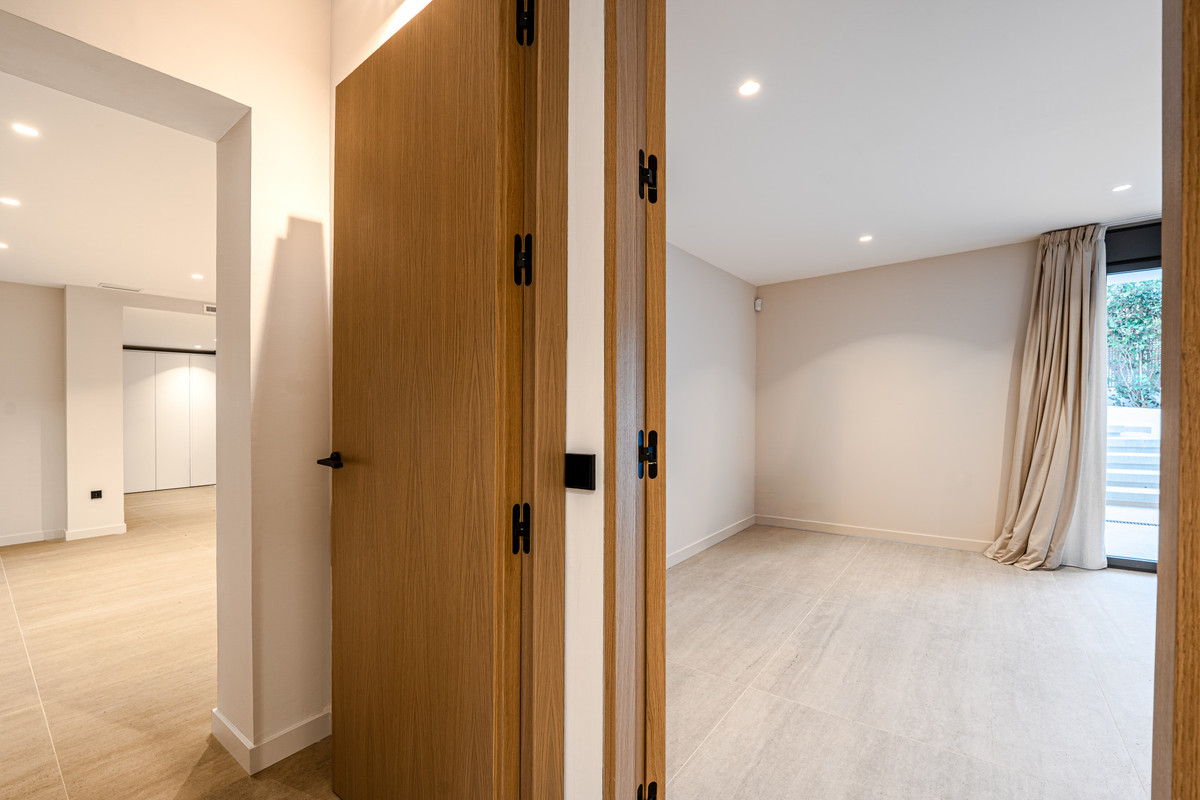 5d2e3bb24f50d0a2b3904bd70ad8c77a - 21