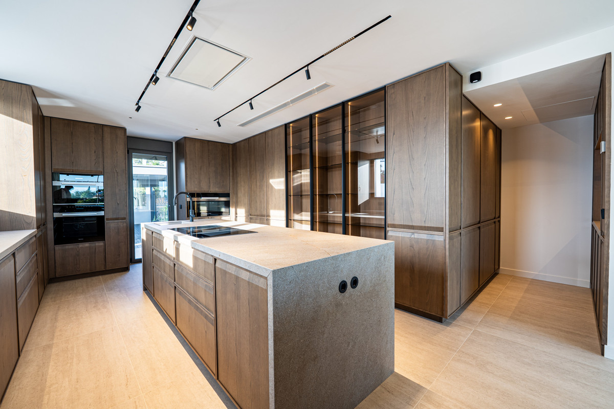 5d2e3bb24f50d0a2b3904bd70ad8c77a - 9