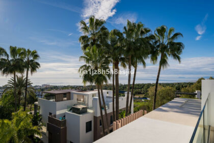 5d7d8f2680415970feeeb92f140636b0 - 1