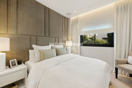 5d7d8f2680415970feeeb92f140636b0 - 32