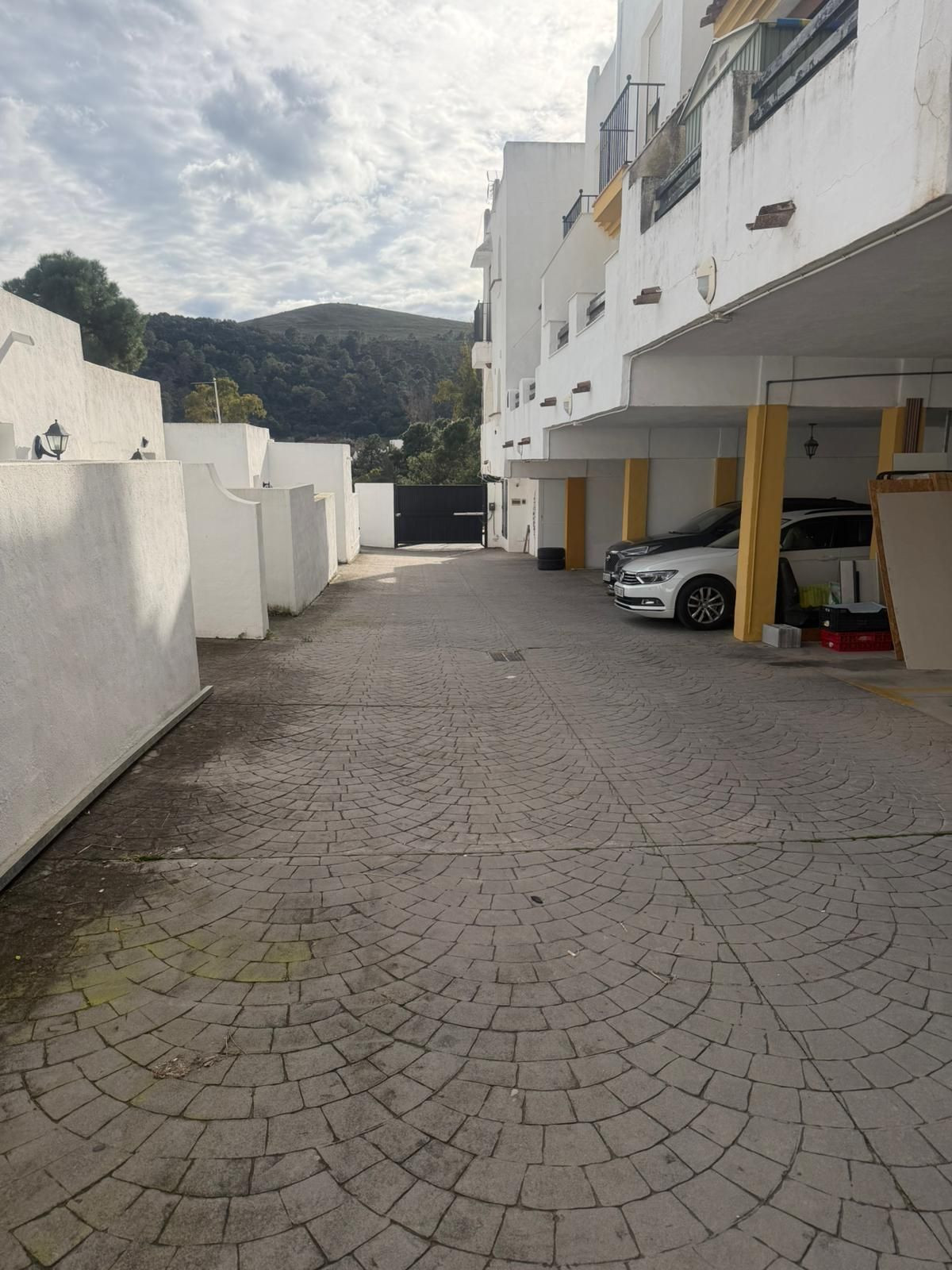 5df3818cd45d5930cdb5adb45bc9877a - 11