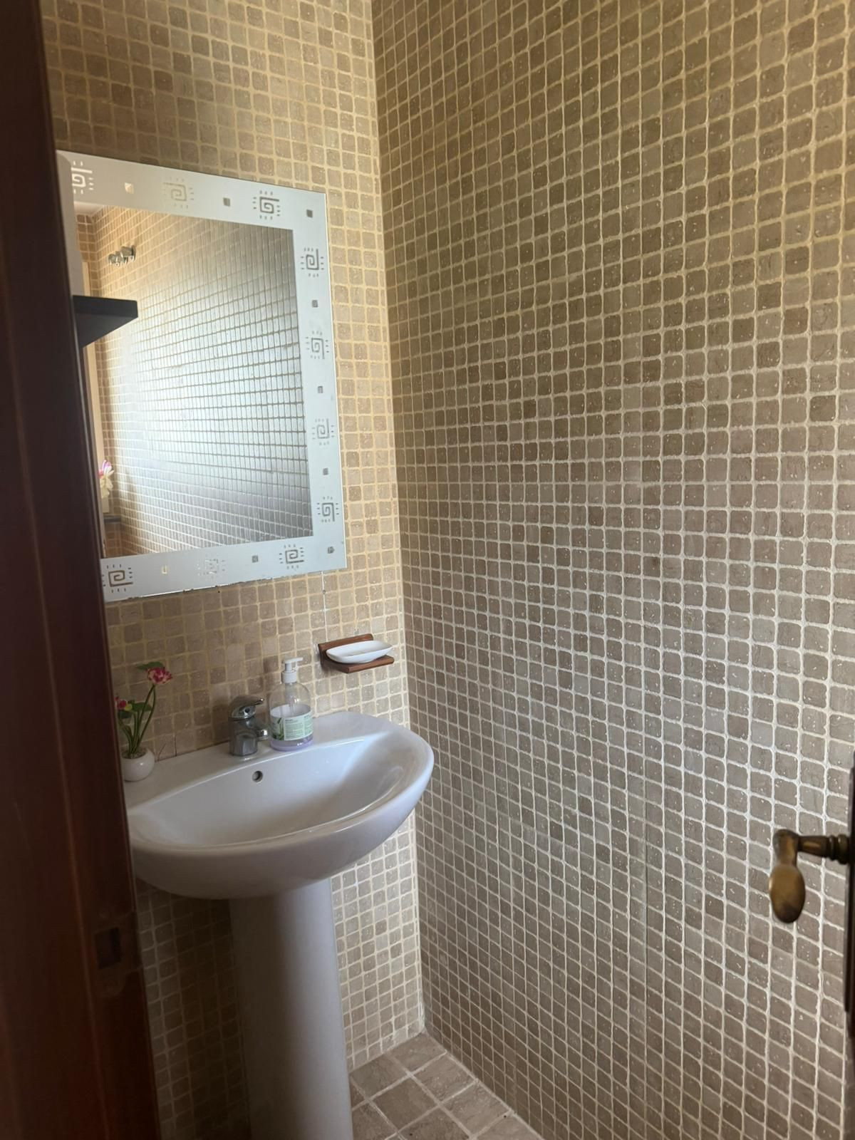 5df3818cd45d5930cdb5adb45bc9877a - 8