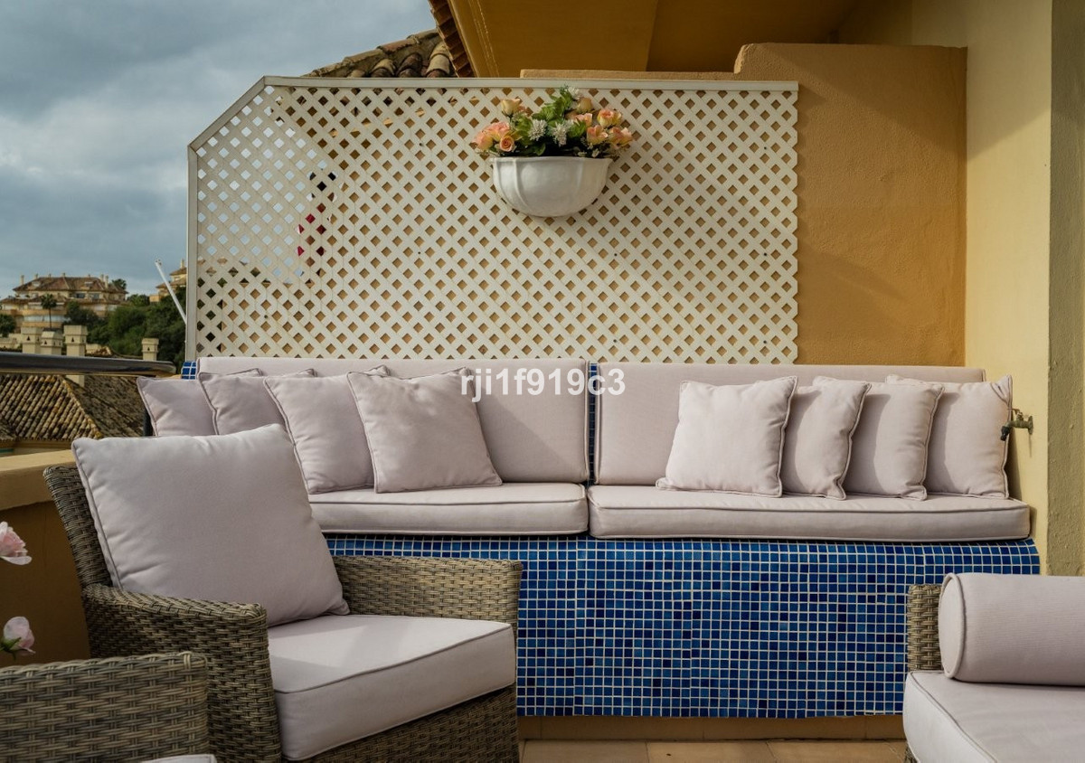 5f097f64d527d83497a8c53166b3bc66 - 27