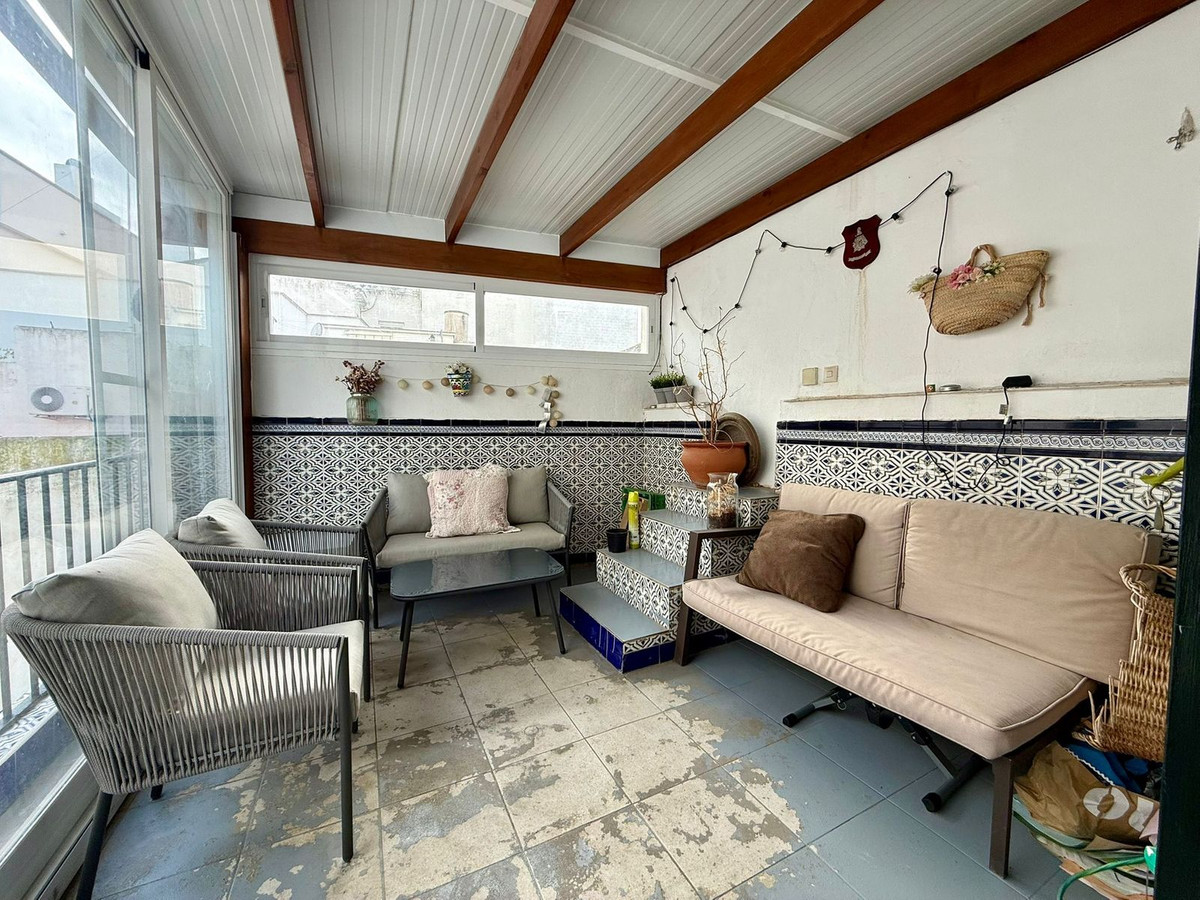 6116fe2adbc7bdb45e229f5f648532b9 - 10