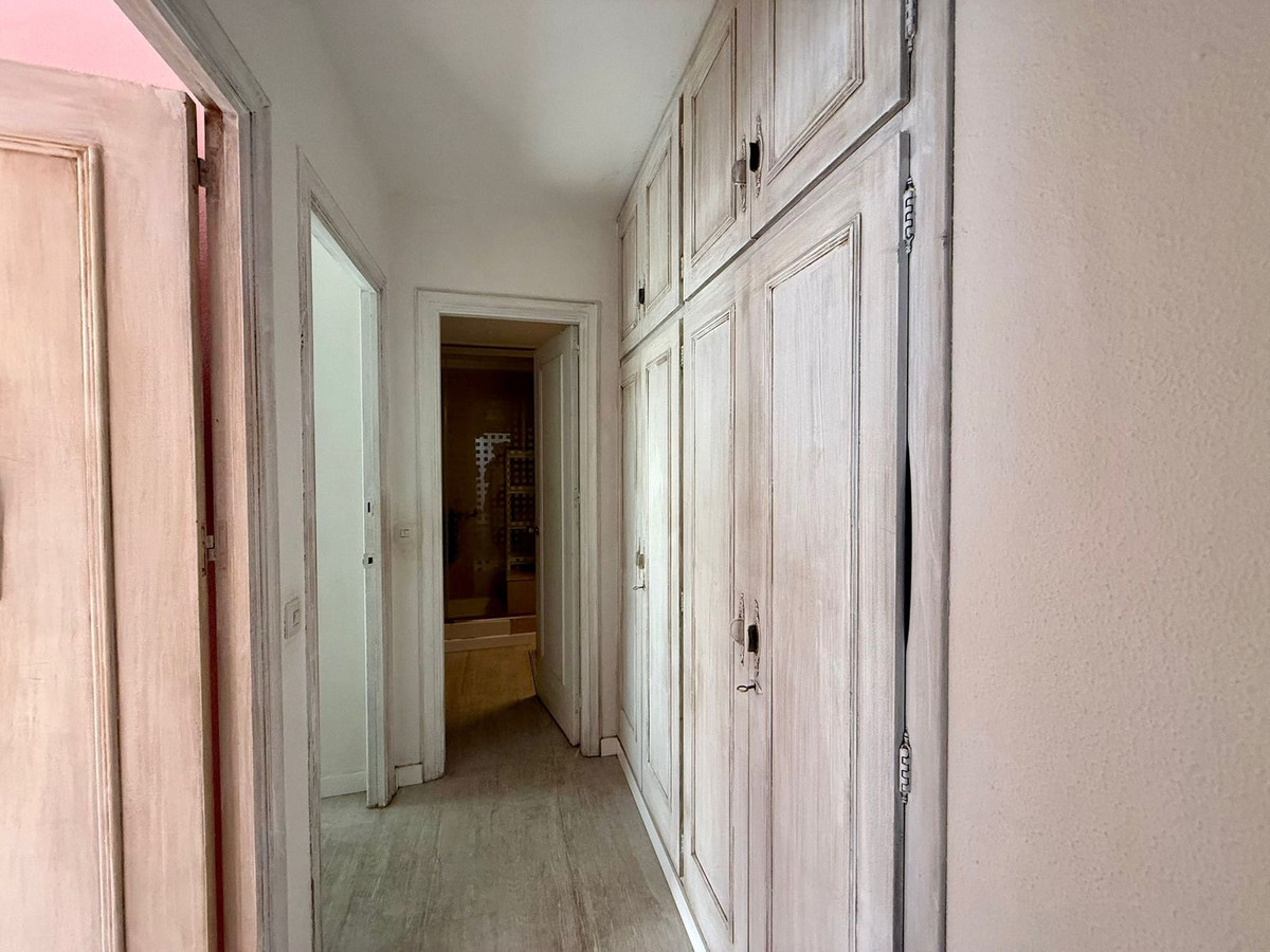 6116fe2adbc7bdb45e229f5f648532b9 - 11