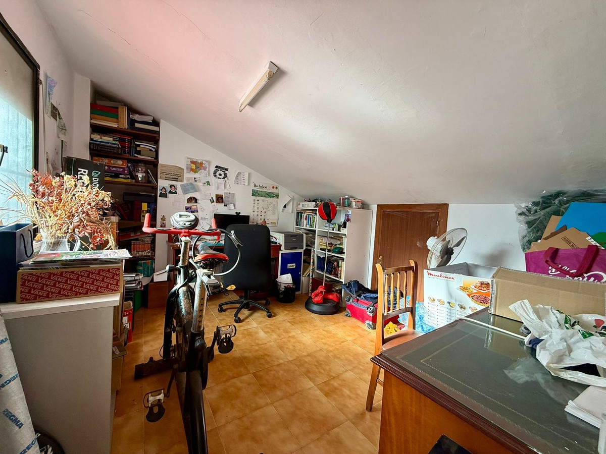 6116fe2adbc7bdb45e229f5f648532b9 - 5