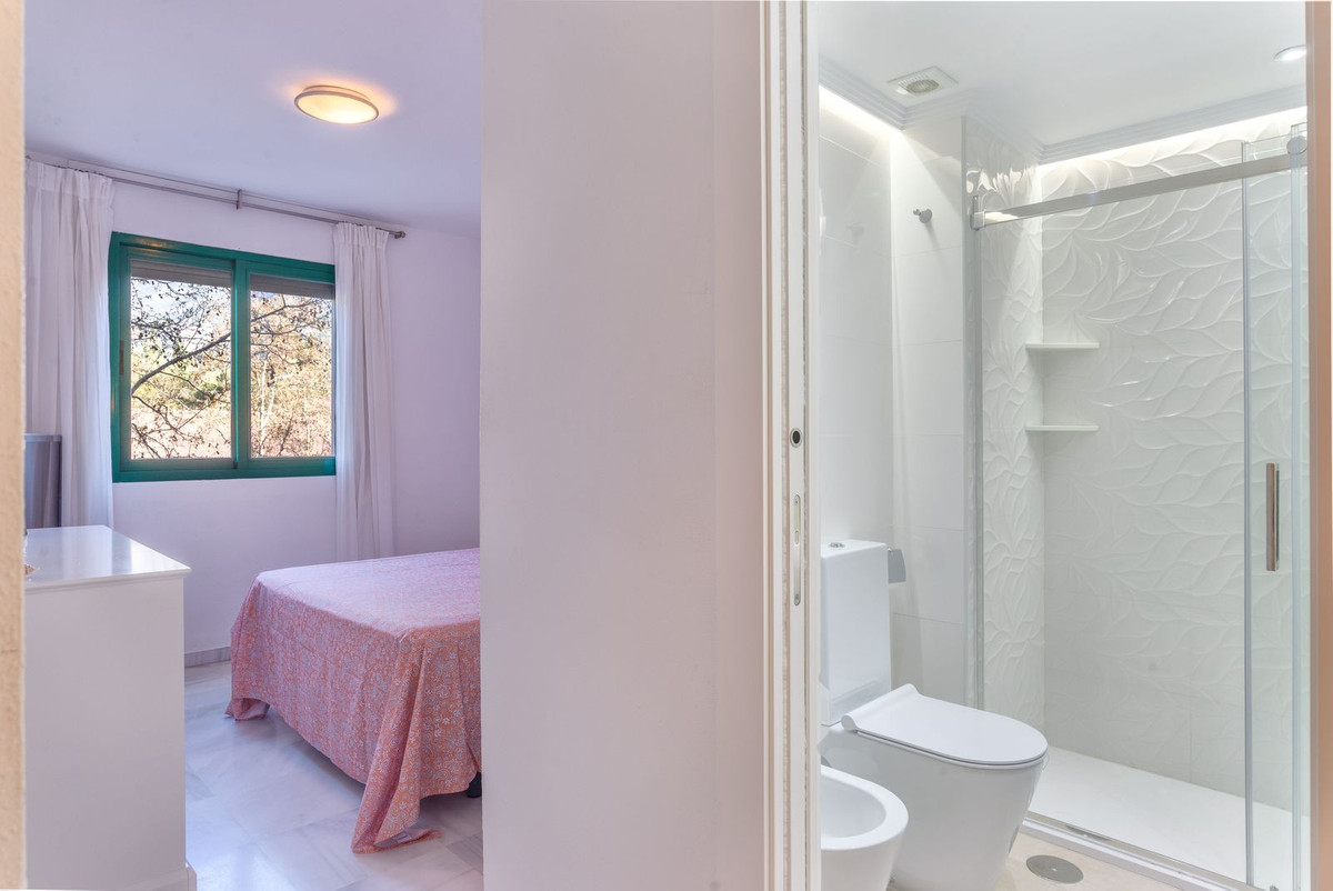 61c6f8d3b396eea462e19c5d972735a2 - 10