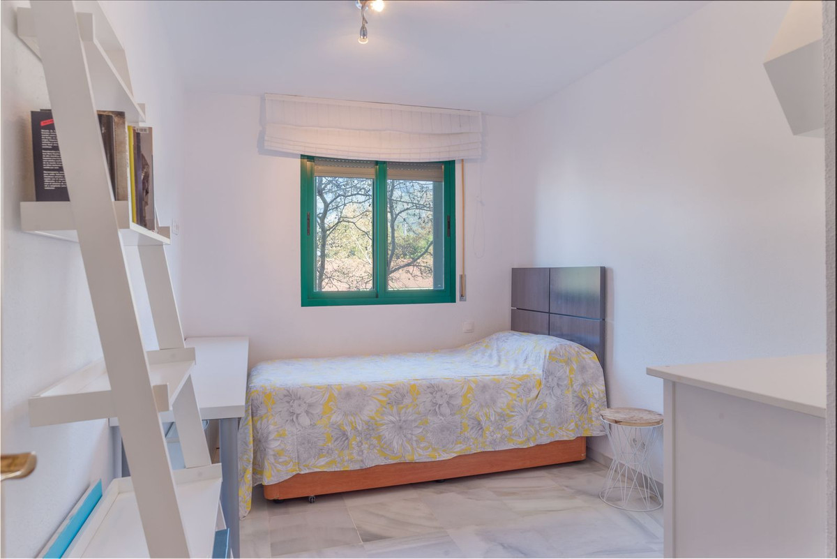 61c6f8d3b396eea462e19c5d972735a2 - 12