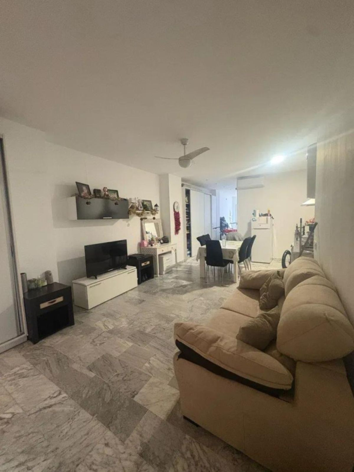 61ed1bef11639d0c9e126efeb5b5c10a - 1