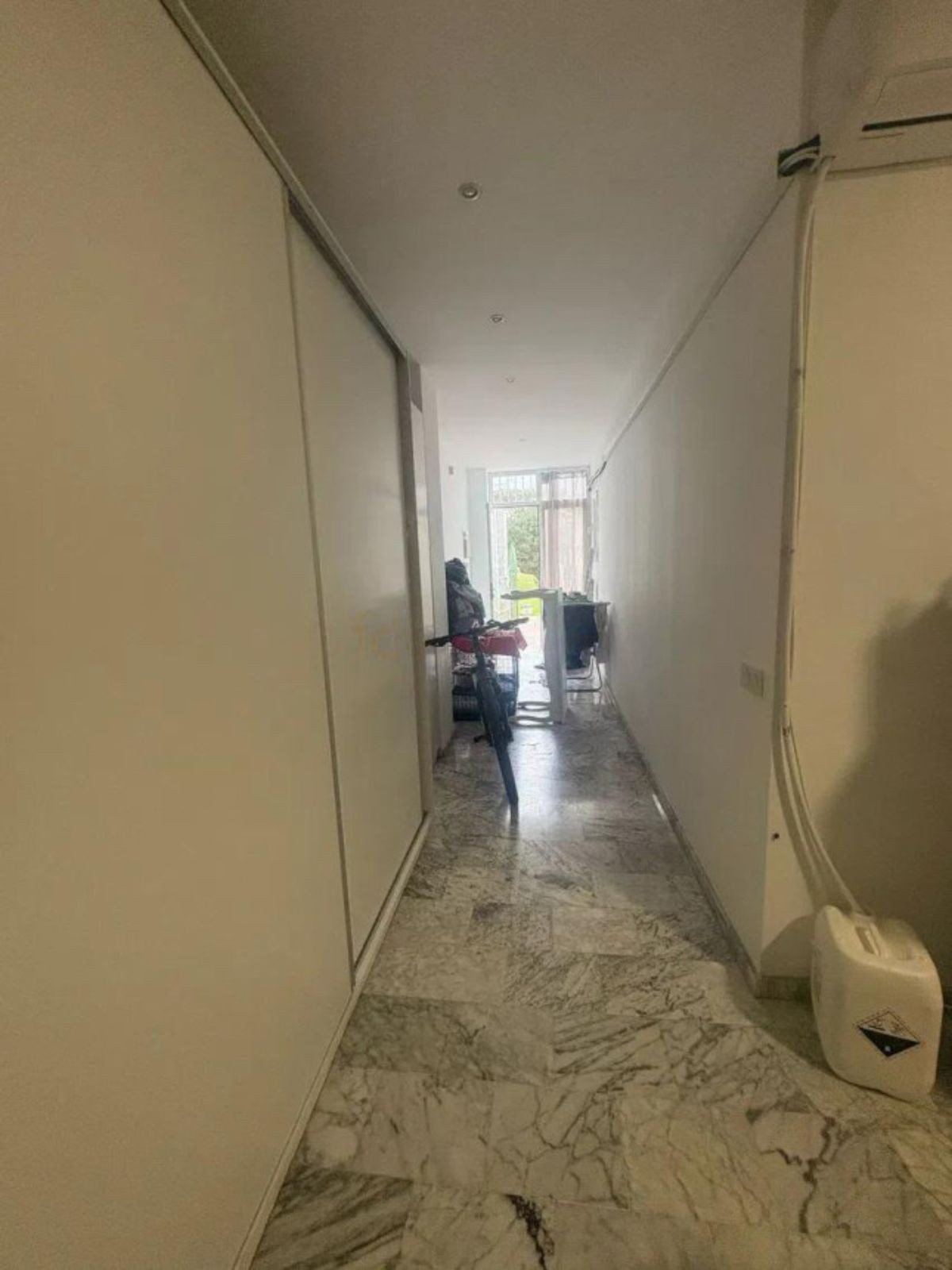 61ed1bef11639d0c9e126efeb5b5c10a - 20