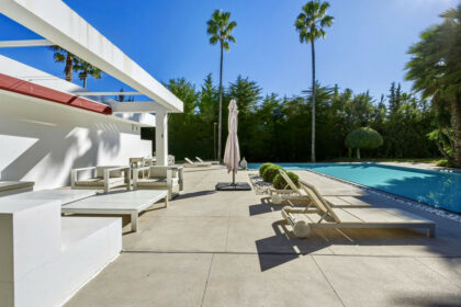 64b618af05e2ac3447d38ba74f44b7b9 - 19