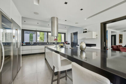 64b618af05e2ac3447d38ba74f44b7b9 - 22