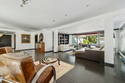 64b618af05e2ac3447d38ba74f44b7b9 - 25