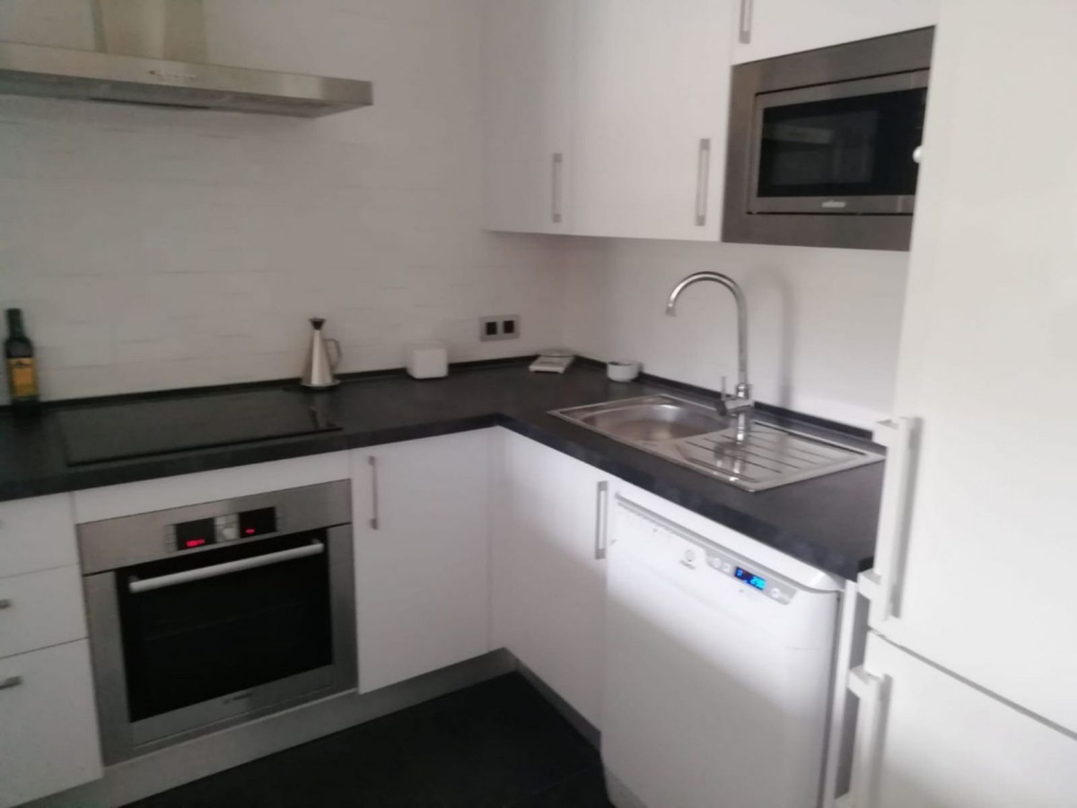 6547630914f12cf7c4df2e766d358a8e - 12