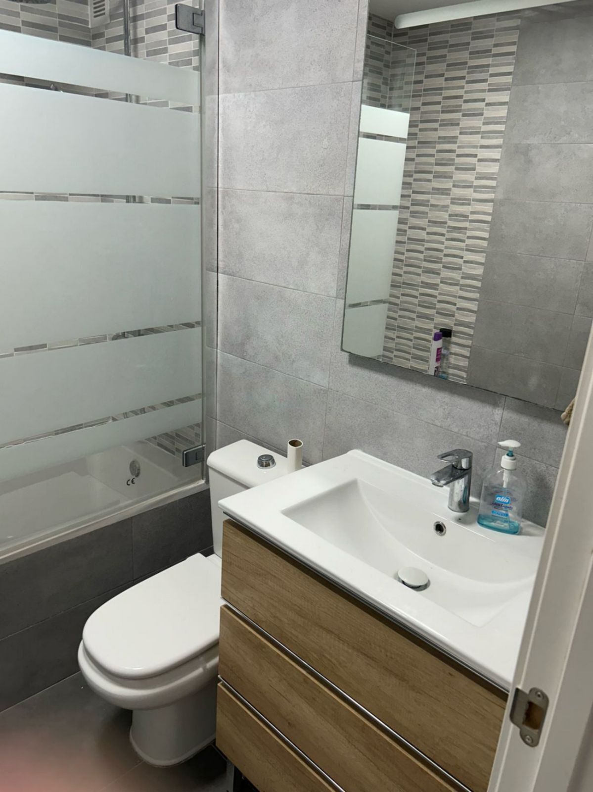 6547630914f12cf7c4df2e766d358a8e - 17