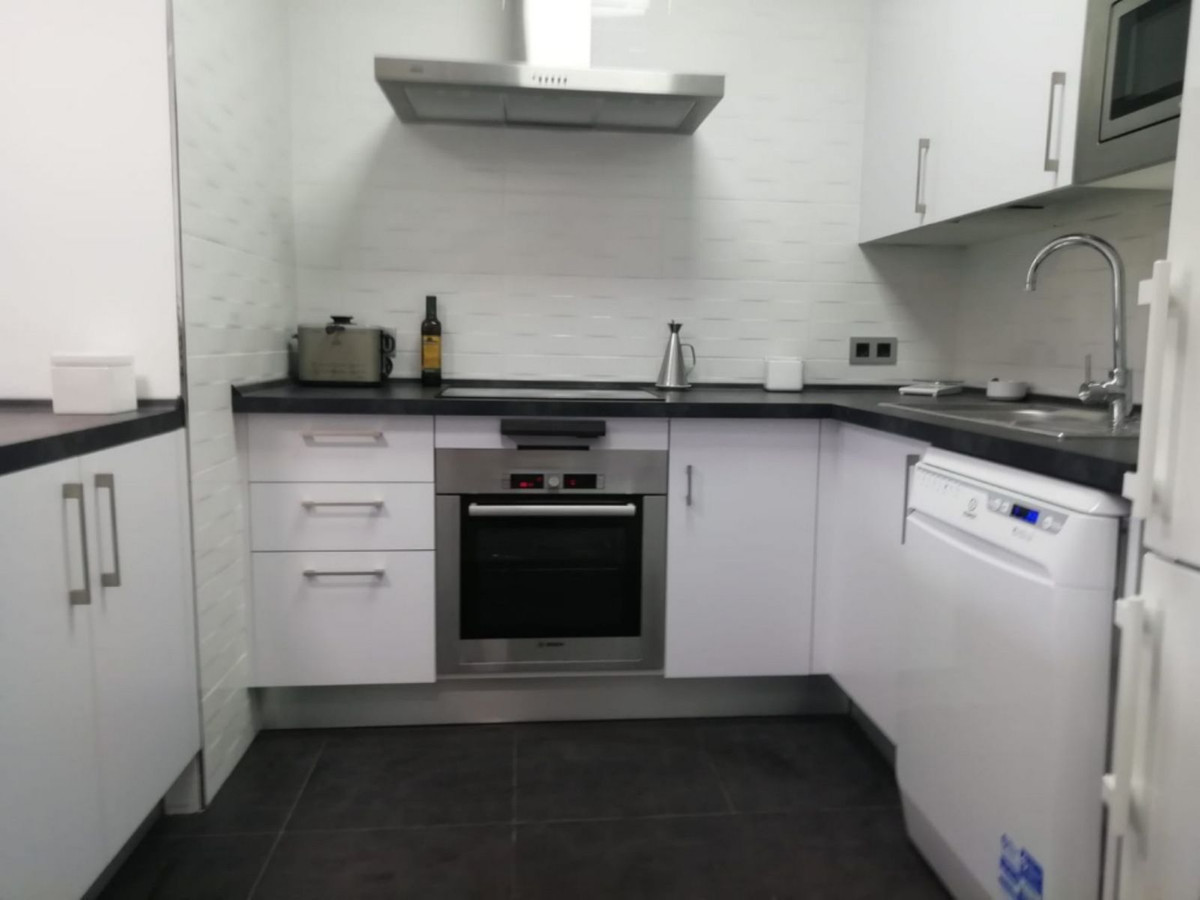 6547630914f12cf7c4df2e766d358a8e - 4