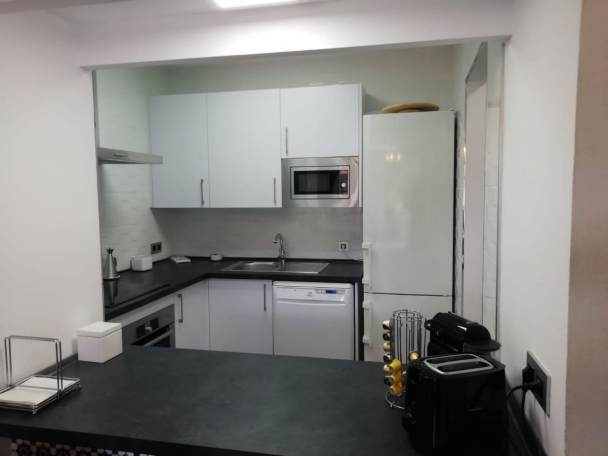 6547630914f12cf7c4df2e766d358a8e - 9