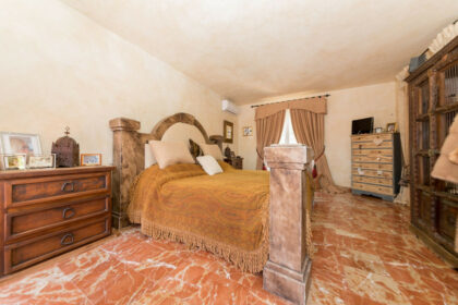 65b63565be1cac8cffaa035f32a5eb77 - 16