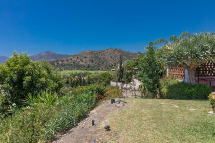 65b63565be1cac8cffaa035f32a5eb77 - 22