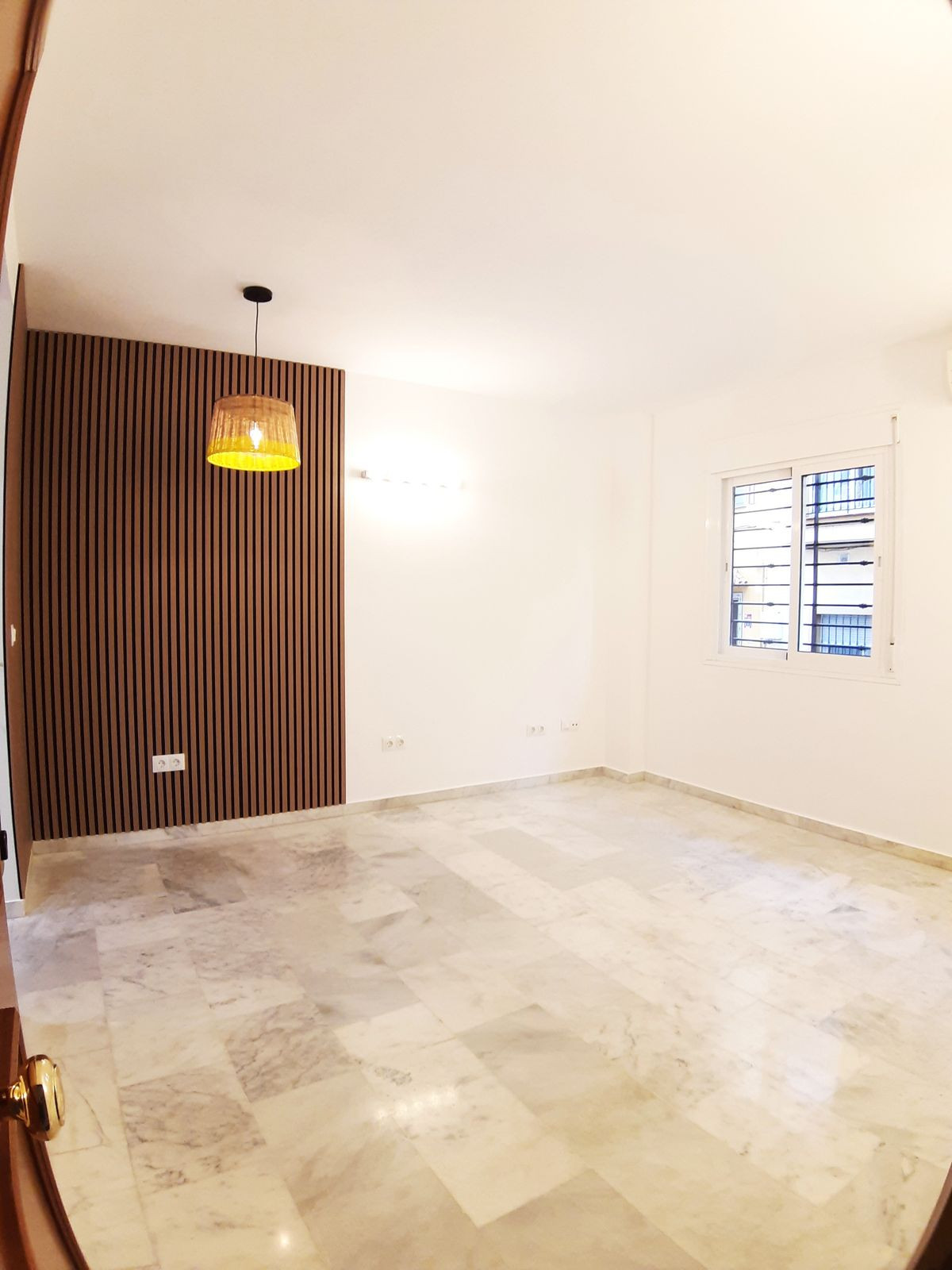 66084d09730e89f3b95bb0d7d90880f0 - 4