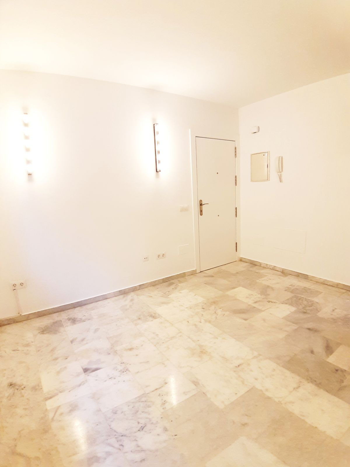 66084d09730e89f3b95bb0d7d90880f0 - 8