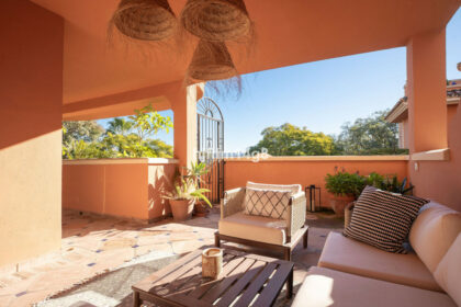 6a033ee59cca1cda638bf17c0633bfb1 - 1