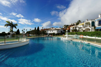 6a720790512992350ed6603a5ff0b315 - 1