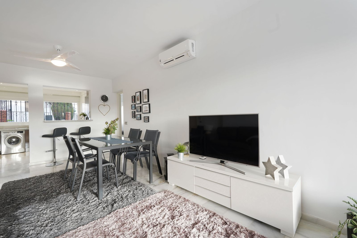 6a720790512992350ed6603a5ff0b315 - 12