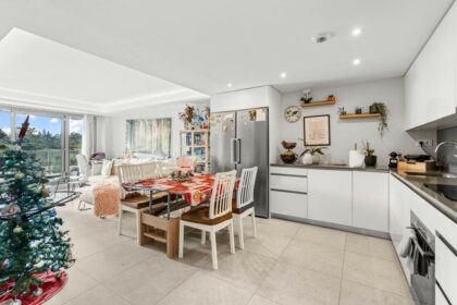 6b3cfd50f11f6d1038fa8905f10b873a - 14