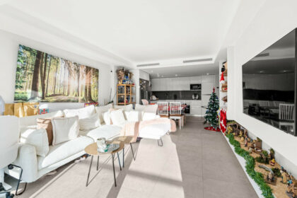 6b3cfd50f11f6d1038fa8905f10b873a - 33