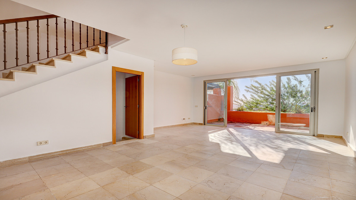 6d33a13694b3a08fd5765b6dacb61cb5 - 11