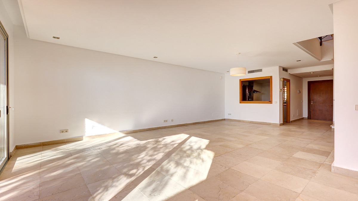 6d33a13694b3a08fd5765b6dacb61cb5 - 12