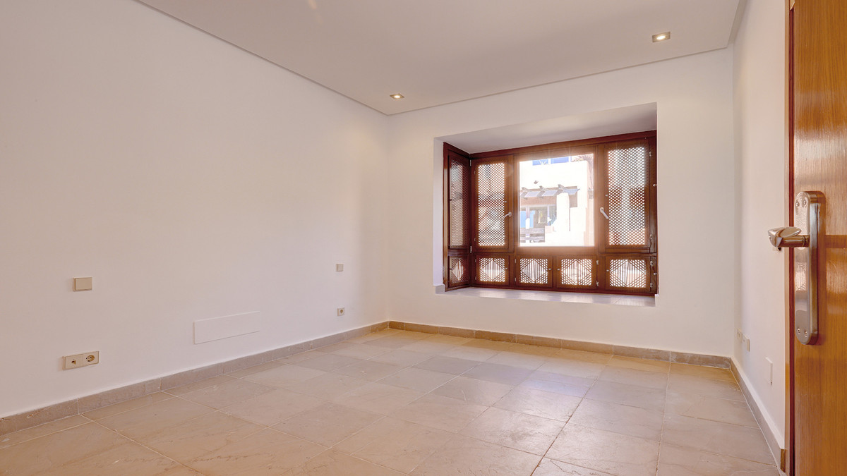 6d33a13694b3a08fd5765b6dacb61cb5 - 23