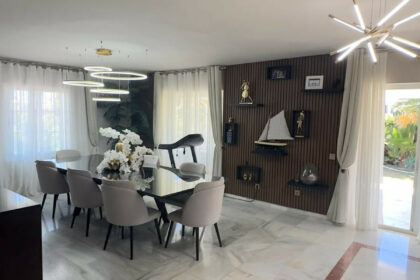 6e1ff45af474f0b994e7f45f3f4a7719 - 13