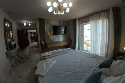 6e1ff45af474f0b994e7f45f3f4a7719 - 37