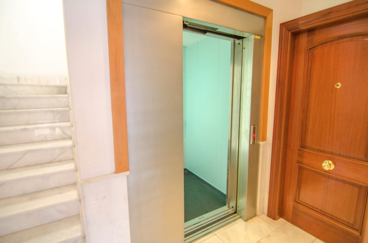 6ea0178798bc8037270c0612c57a6b7f - 19